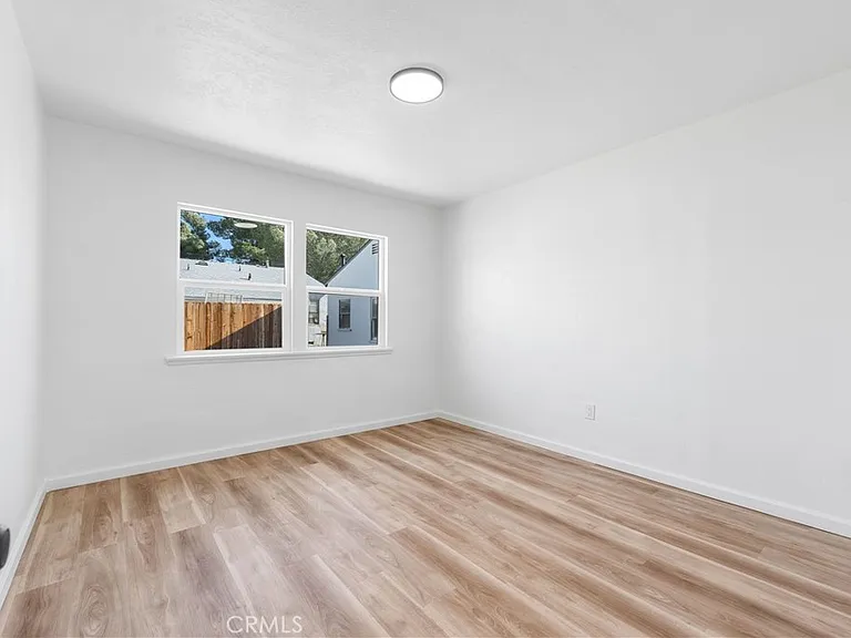 44945 Trevor Ave — Photo 11