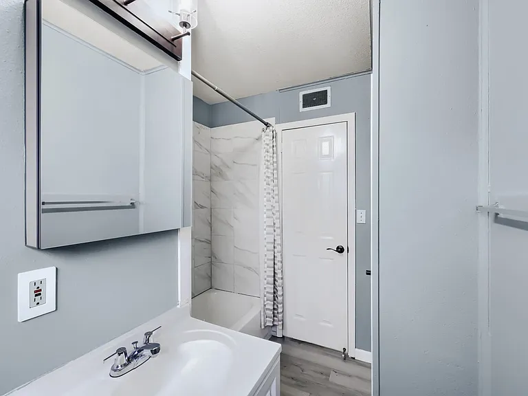 1904 N Hancock Ave — Photo 12