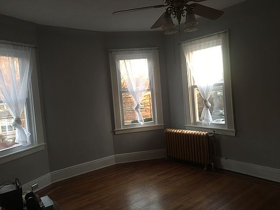 4th image of 8528 Forest Pkwy