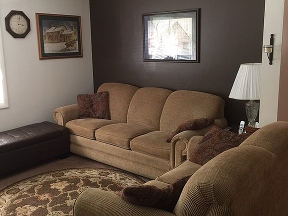 3rd image of 249 Oliver Dr