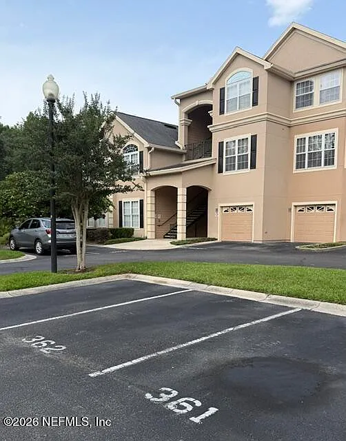 Building Photo - 13810 Sutton Park Dr N #836