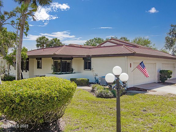 3rd image of 402 Parkside Pl #402