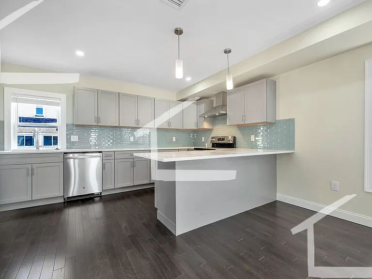 43 Wright Ave #2A — Photo 16
