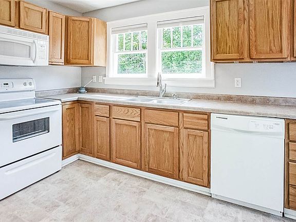 5th image of 1022 E Fairview Ave