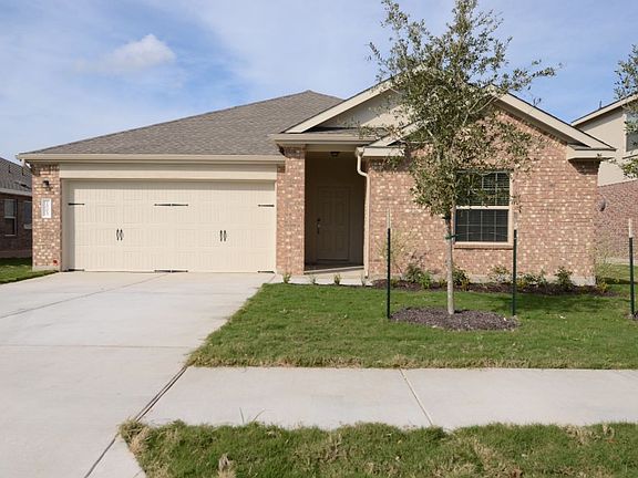 2nd image of 1005 Hillrose Dr