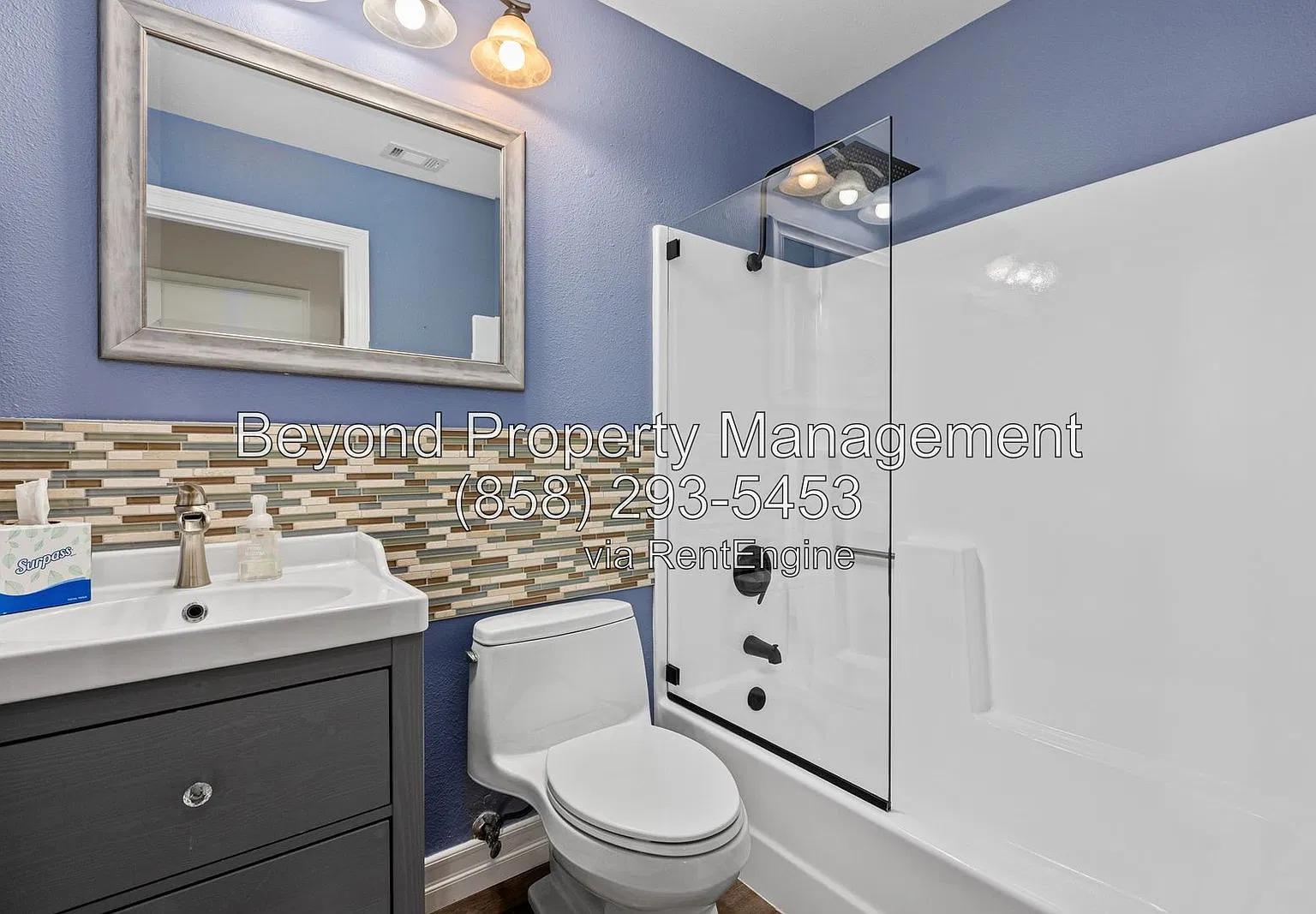 2 bed, 2.0 bath, 1092 sqft, $3,188 — Photo 2