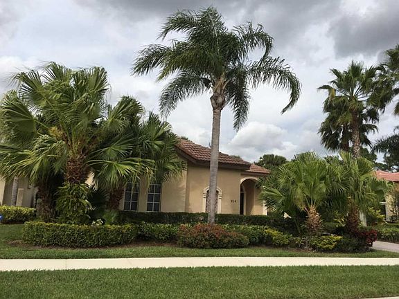 5th image of 834 SW Grand Reserves Blvd