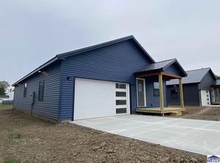 114 N 3rd St, Farmersburg, IN 47850