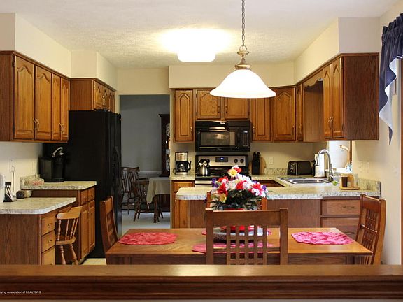2nd image of 5626 Woodstock Dr