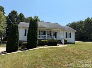 153 Deer Creek Dr, Hudson, NC 28638