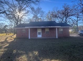 806 Cox Rd, Lufkin, TX 75904