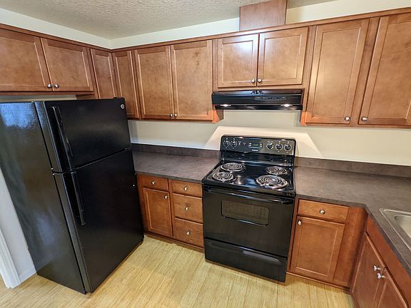 4th image of 4102-4128 SE Cesar E Chavez Blvd #4108
