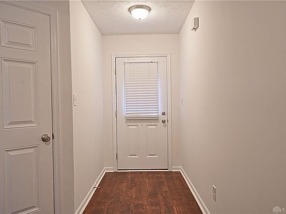 4th image of 210 Bridle Creek Dr
