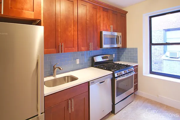 Rented by City Connections Realty | media 29