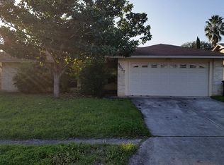 8627 Tanbark Dr, San Antonio, TX 78240