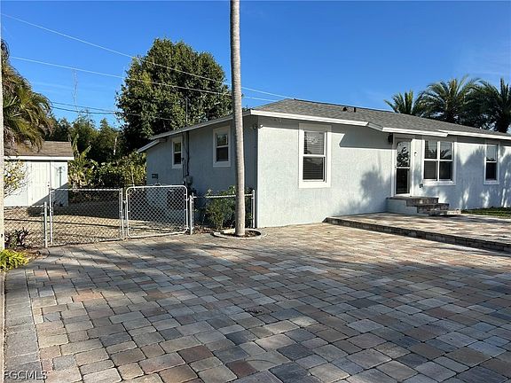 2nd image of 7072 Sundiet Blvd