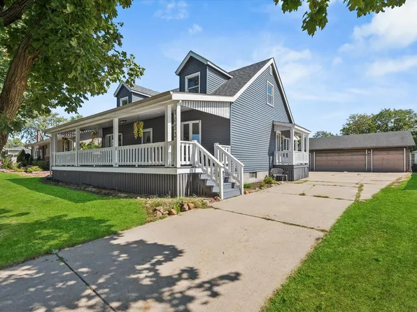 1053 S Decatur St, Hobart, IN 46342
