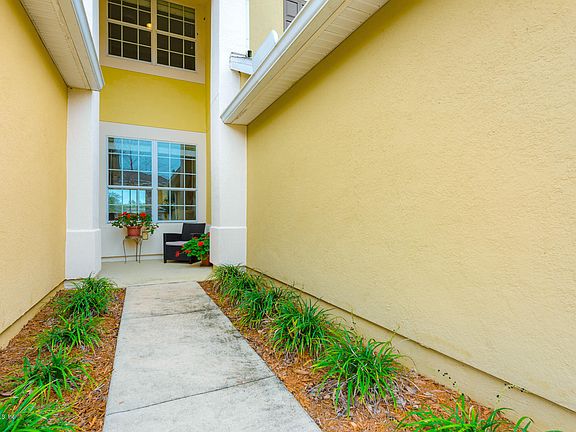 3rd image of 14179 Mahogany Ave