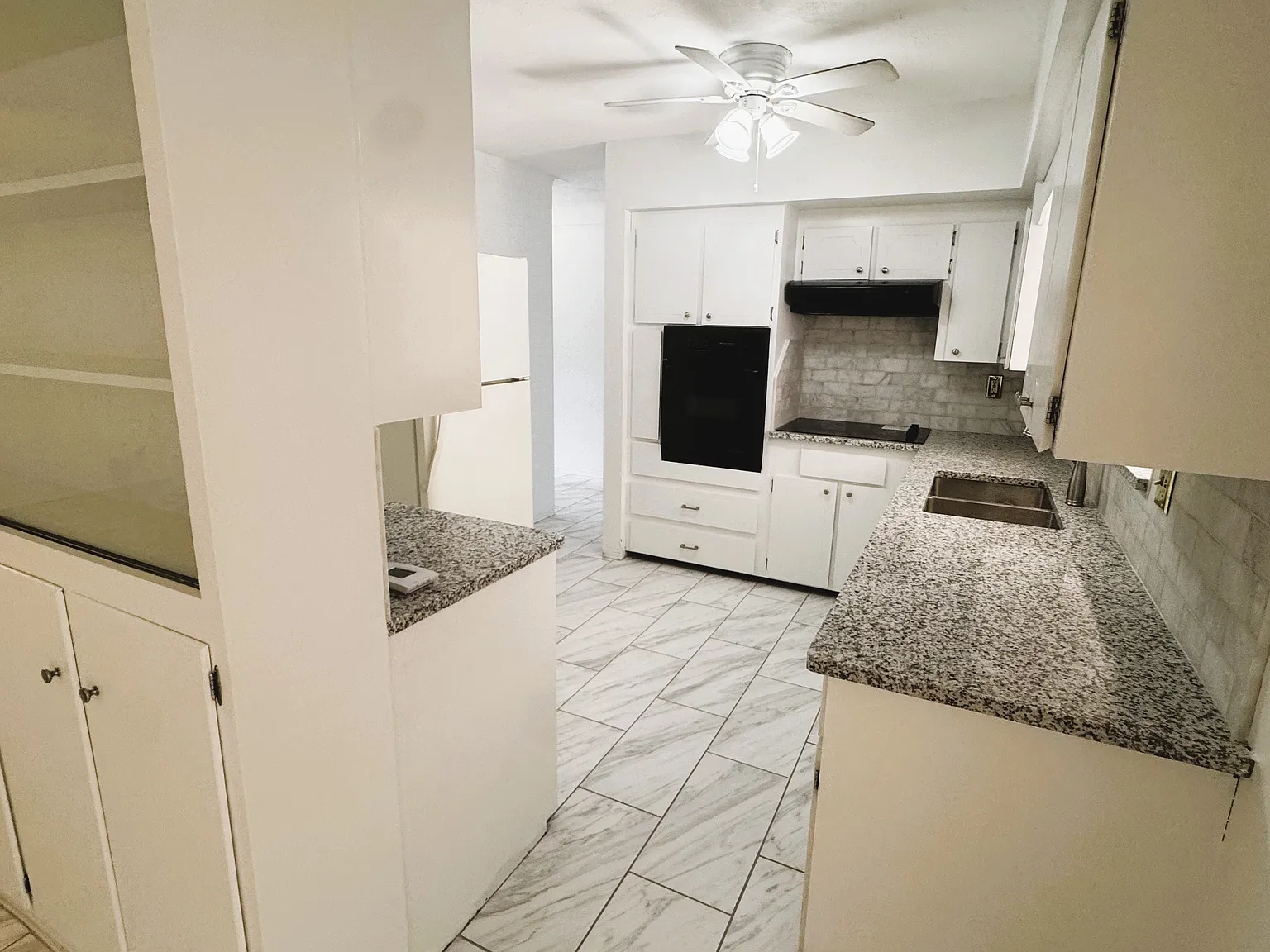 3 bed, 1672 sqft, $2,400 — Photo 3