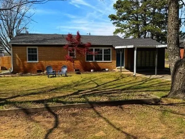 219 Berton Ave, Holdenville, OK 74848