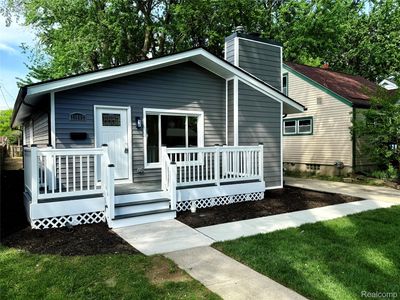 21805 Downing St, Saint Clair Shores, MI, 48080
