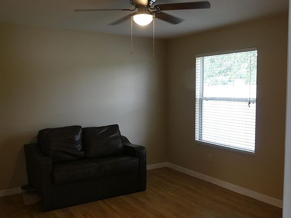 3rd image of 8867 SE 168th Tailfer St