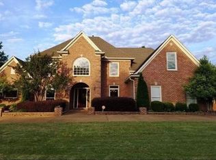 1042 Summer Springs Rd, Collierville, TN 38017