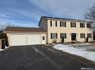 18 Deerfield Drive, East Windsor, CT 06016