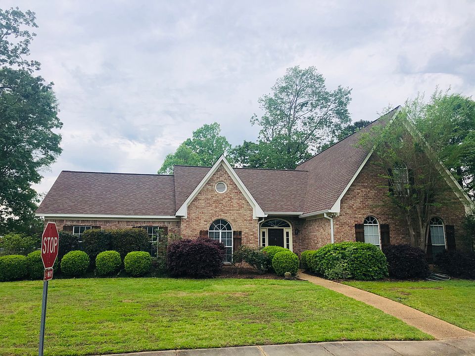 1st image of 1011 Riverchase North Dr