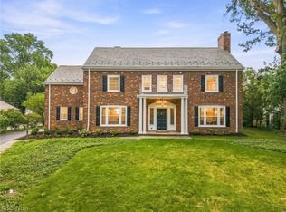2945 Fontenay Rd, Shaker Heights, OH 44120