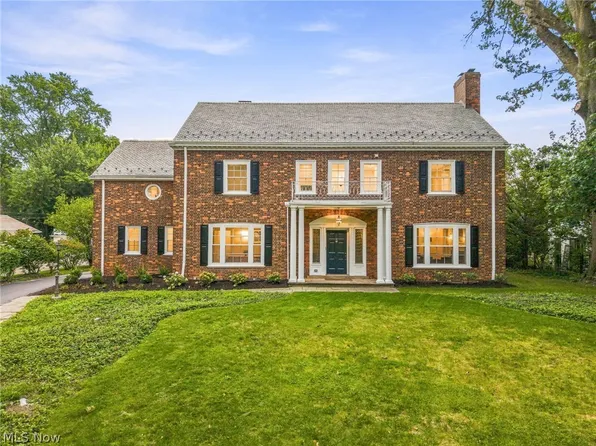 2945 Fontenay Rd, Shaker Heights, OH 44120