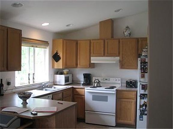 3rd image of 18320 113th St NE
