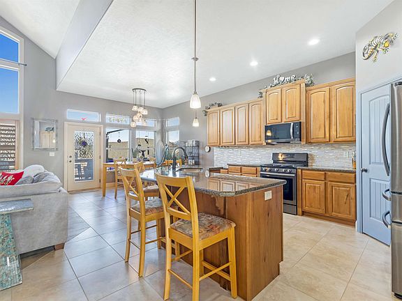 4th image of 184 W Fox Hollow Dr
