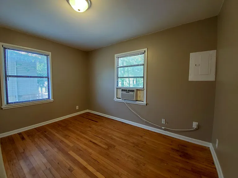 519 E Anna St — Photo 18