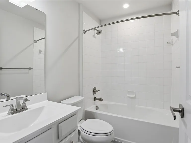 4702 Towne Park Rd — Photo 26