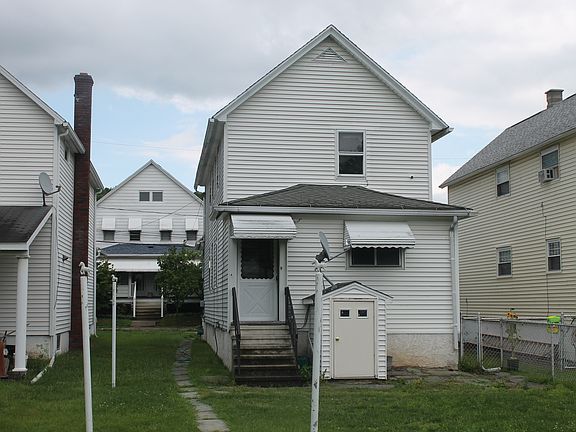 3rd image of 633 Ash St