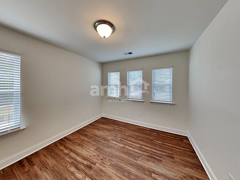 597 Slew Dr — Photo 25