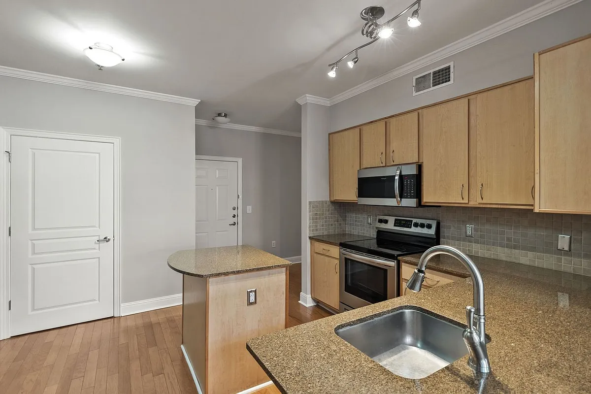Building Photo - 1803 Broadway #108