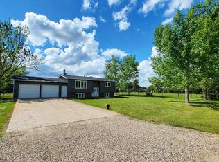 5609 Carolville Loop, Williston, ND 58801