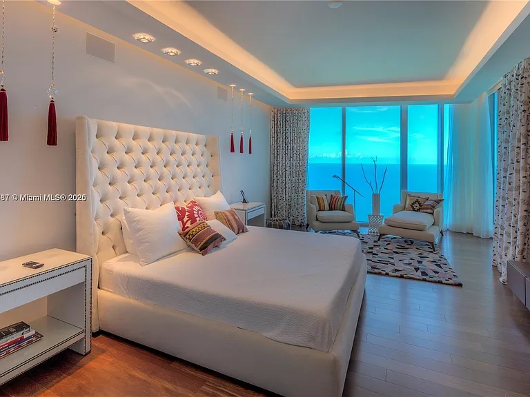 17001 Collins Ave #4301 — Photo 17