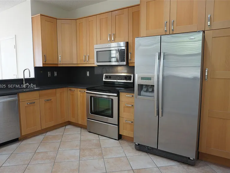 1868 Salerno Cir #1868 — Photo 12
