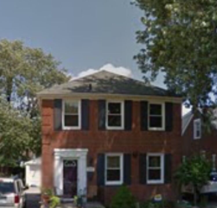 1st image of 2955 22nd St