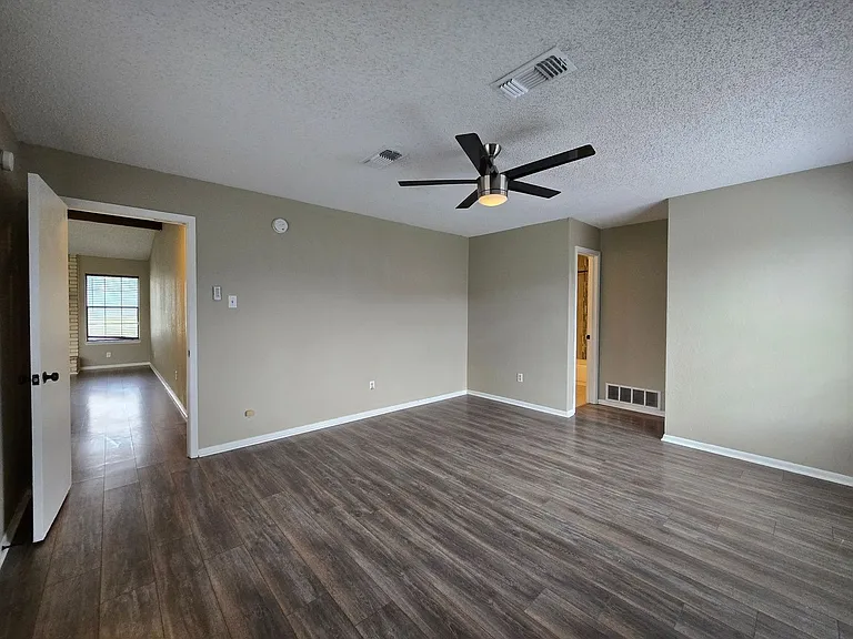 1710 Joy Dr — Photo 16