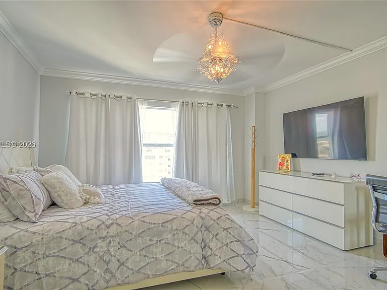 3550 Galt Ocean Dr #1808 — Photo 13