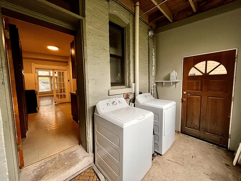 1811 W Cortland St #G-1 — Photo 17