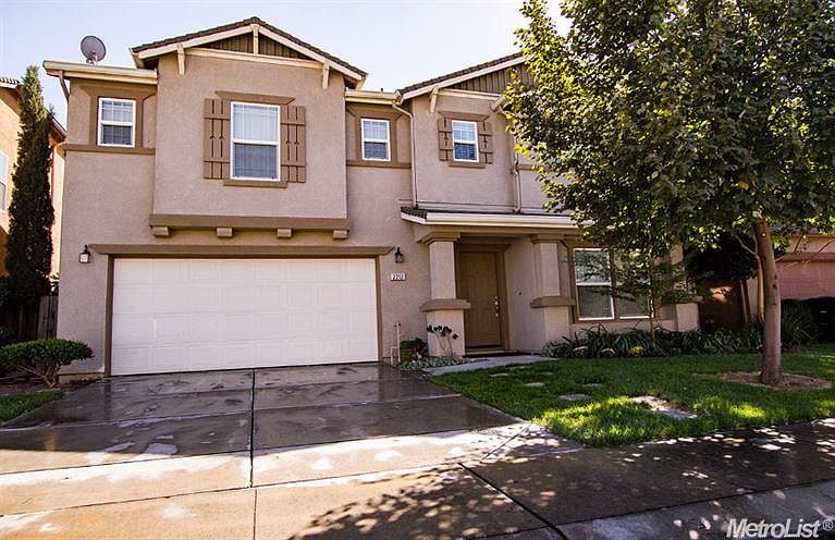1st image of 2212 Driftwood Park Dr