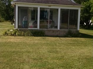 9085 Bay Shore Dr, Gladstone, MI 49837