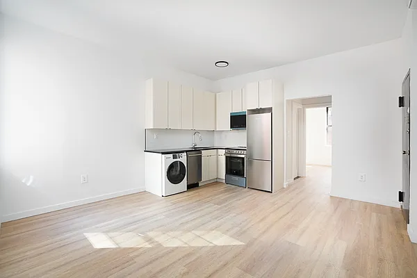 Rented by Nolita Group | media 9