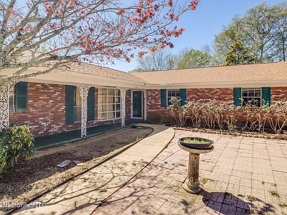 3rd image of 416 Howard St