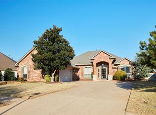 2055 Long Trail Ct, Edmond, OK 73012
